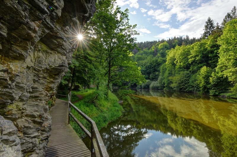 Lužnice - visutá lávka u Příběnic