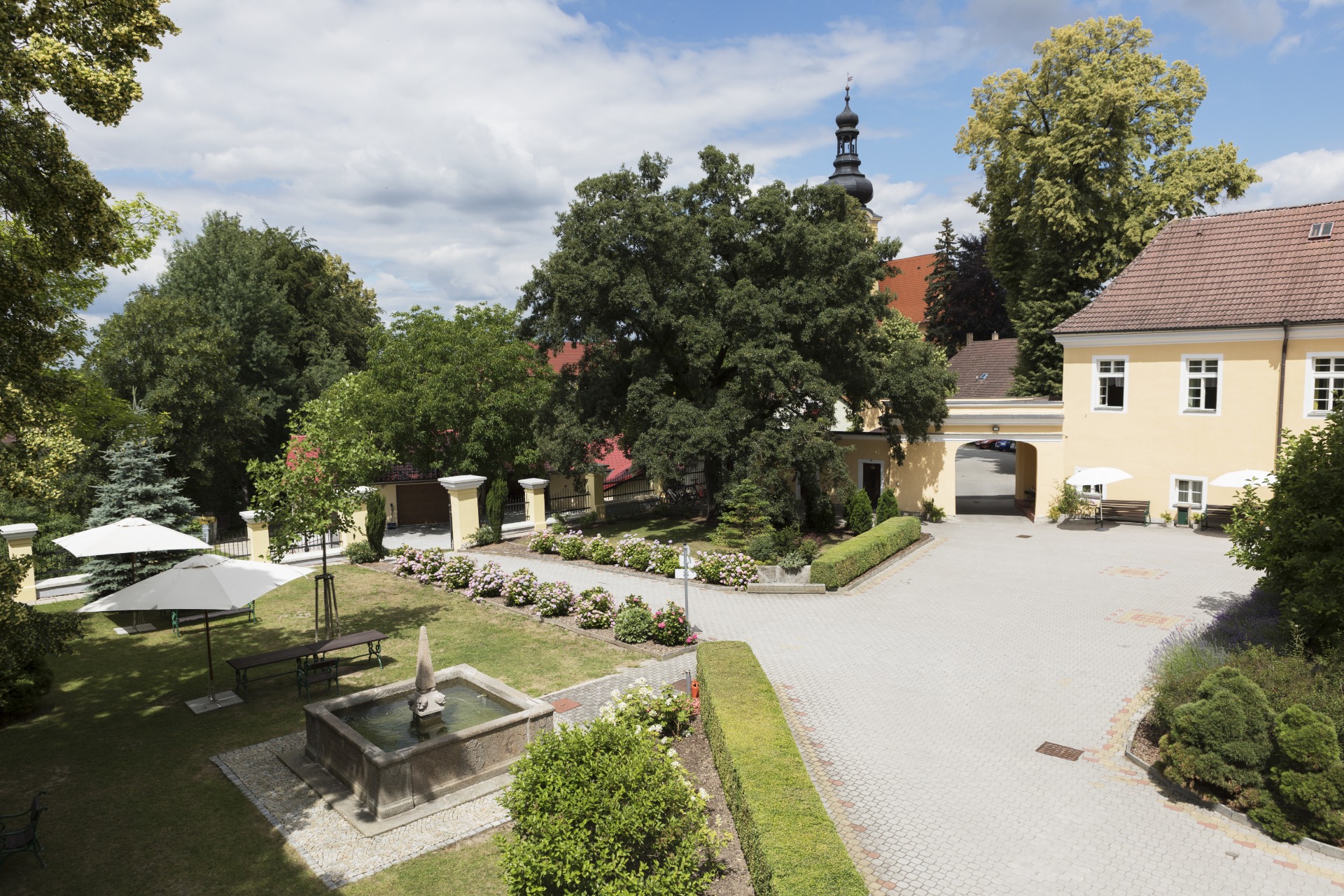 Chýnov - zámek